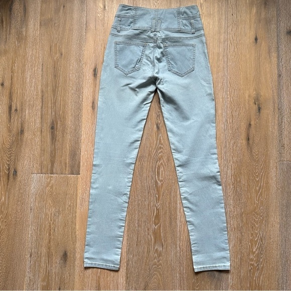 Wax Jean Mid Rise Skinny Light Wash - Size 7 - Picture 8 of 13